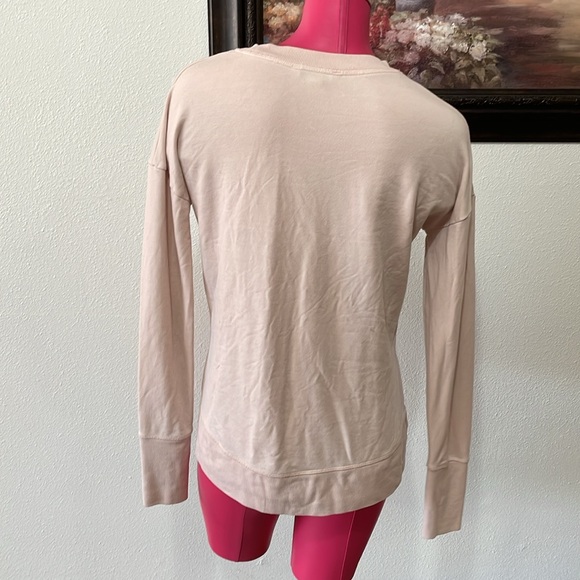 Athleta Coaster Luxe Recover Sweatshirt Size XS Peach Pink SOFT Crew Neck - Picture 3 of 8